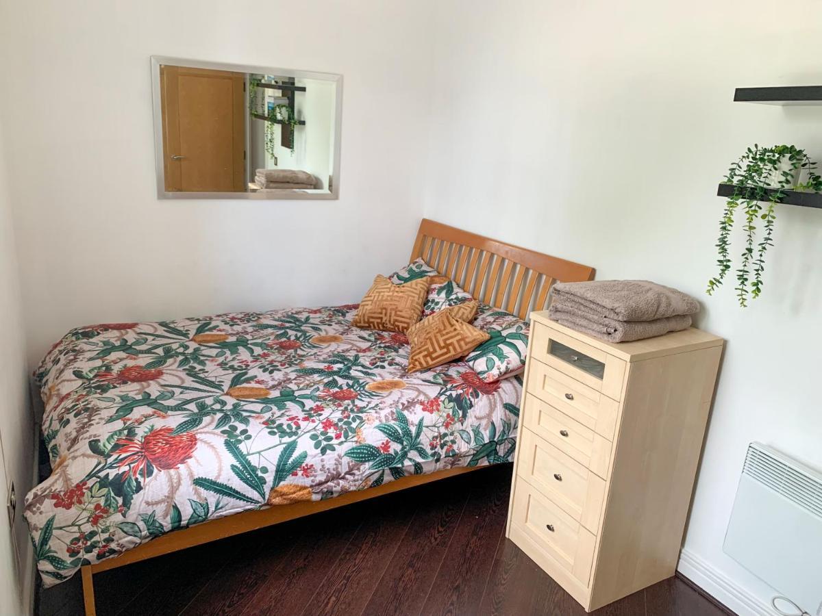 Room In Stratford With Private Bathroom And Parking London Luaran gambar